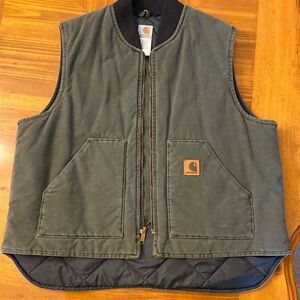 Carhartt 2xl green vest
EUC no flaws
